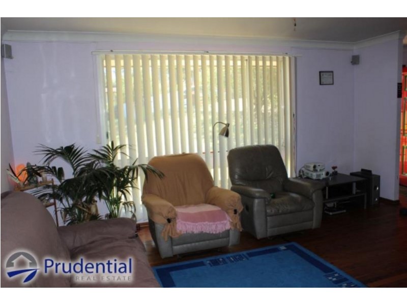11 Lerwick Place, St Andrews NSW 2566