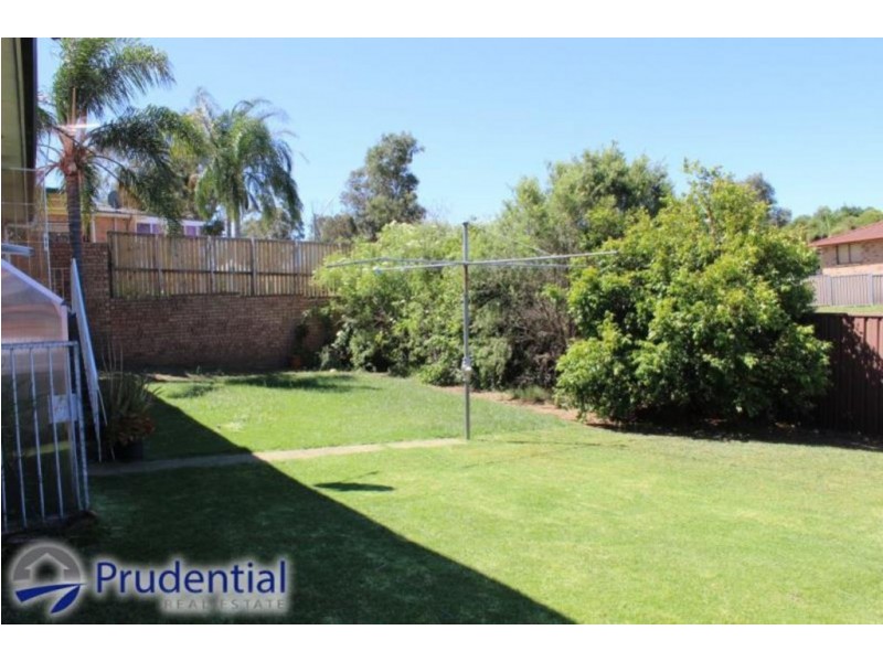 11 Lerwick Place, St Andrews NSW 2566