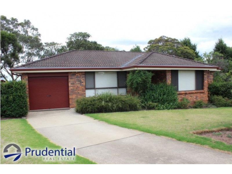 6 Simpson Place, Leumeah NSW 2560