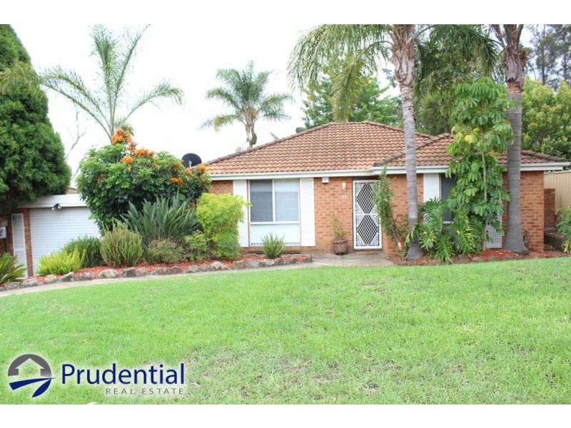 39 Lorenzo Crescent, Rosemeadow NSW 2560