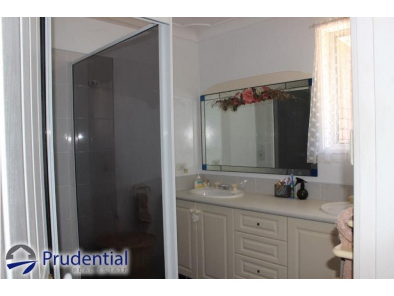 10 Richard Avenue, Campbelltown NSW 2560