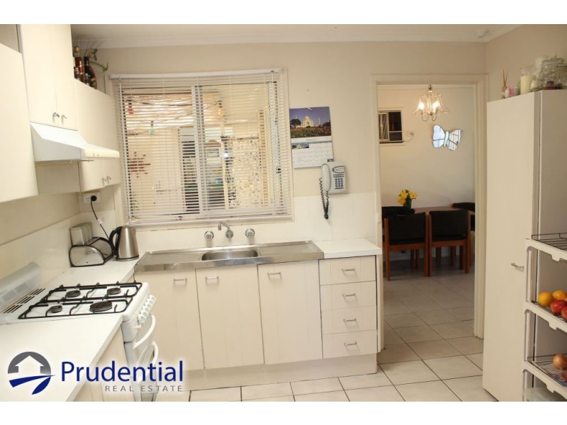 7 Fluorite Place, Eagle Vale NSW 2558