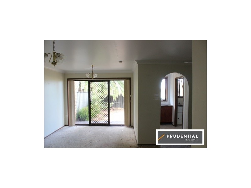 3/42 Leicester Street, Leumeah NSW 2560