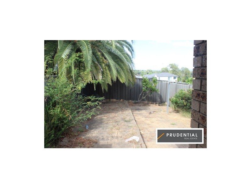 3/42 Leicester Street, Leumeah NSW 2560