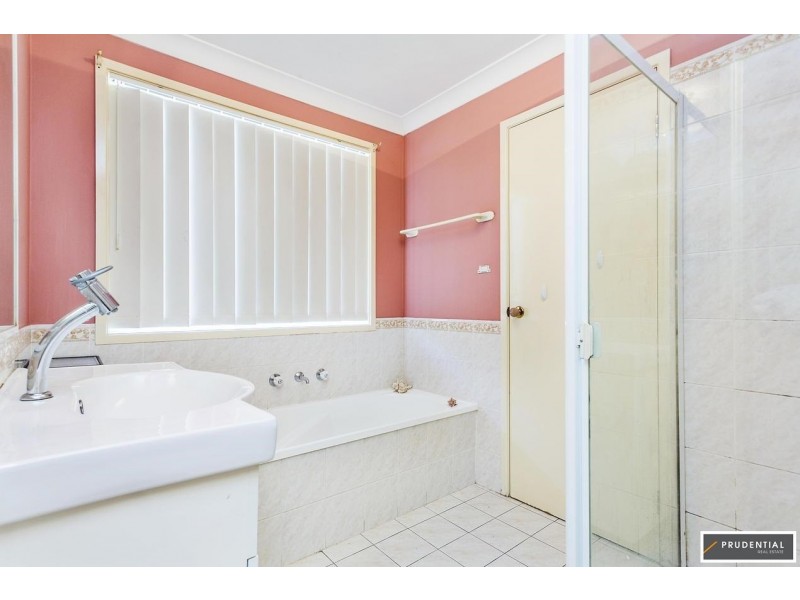 30 Pyramus Circuit, Rosemeadow NSW 2560