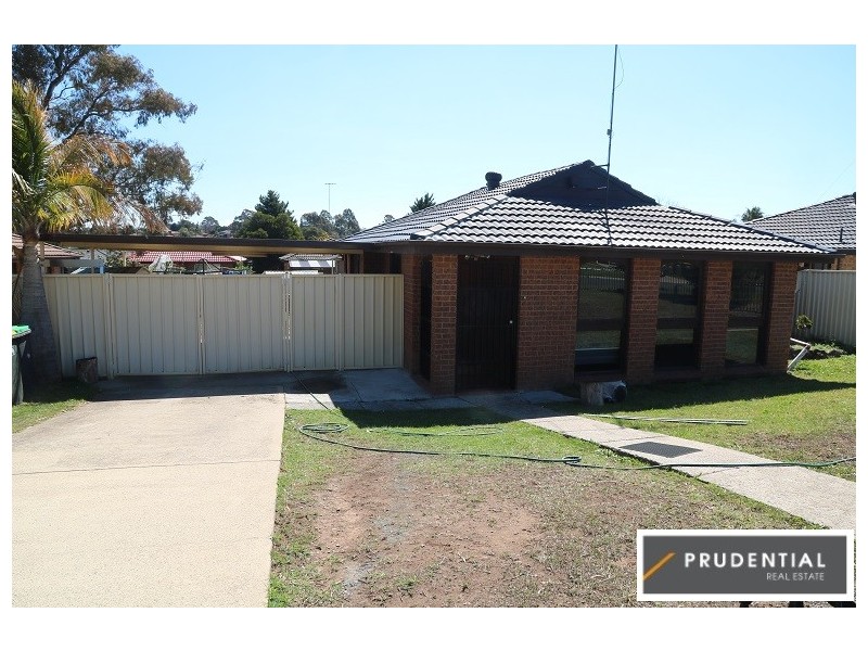 23 Cordelia St, Rosemeadow NSW 2560