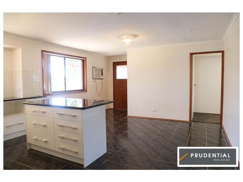 23 Cordelia St, Rosemeadow NSW 2560