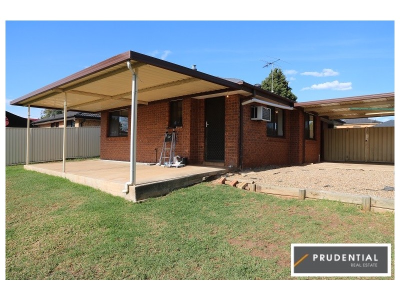23 Cordelia St, Rosemeadow NSW 2560