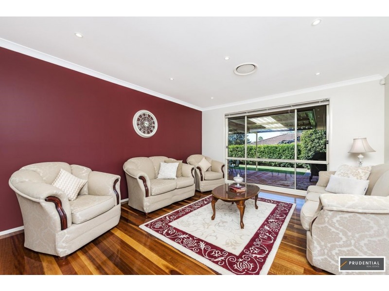 4 Squeers Pl, Ambarvale NSW 2560