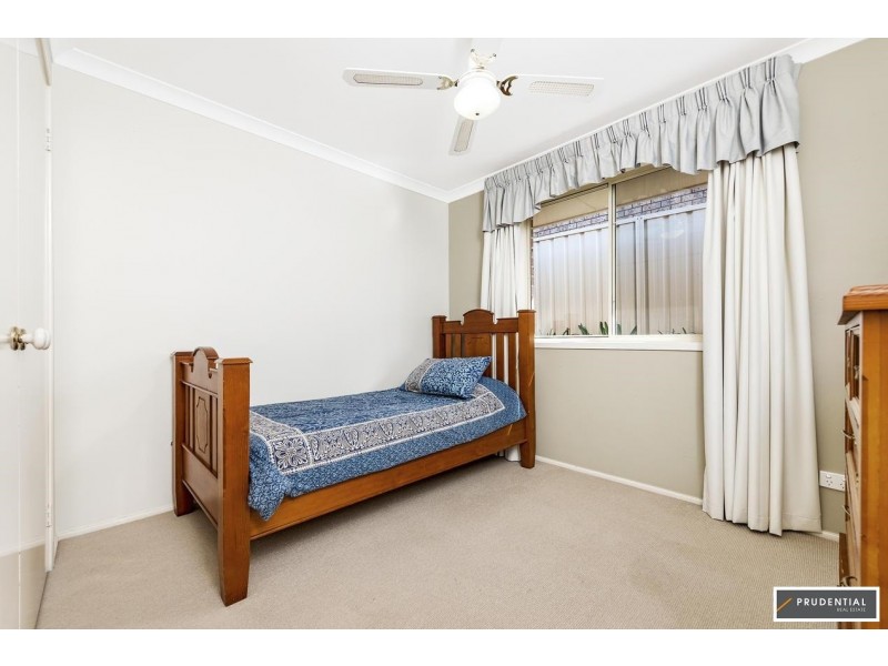 4 Squeers Pl, Ambarvale NSW 2560