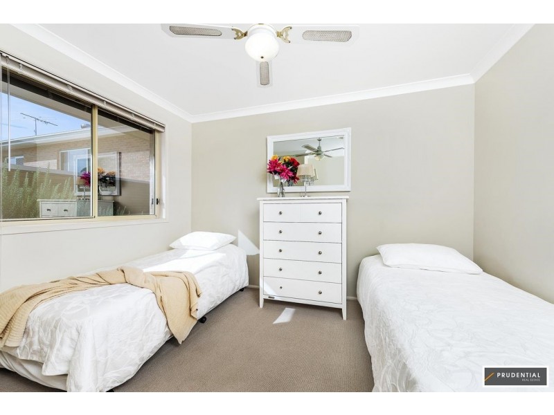 4 Squeers Pl, Ambarvale NSW 2560