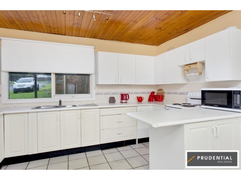 22 Pinaroo Crescent, Bradbury NSW 2560