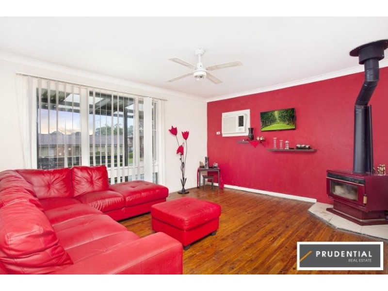 22 Pinaroo Crescent, Bradbury NSW 2560