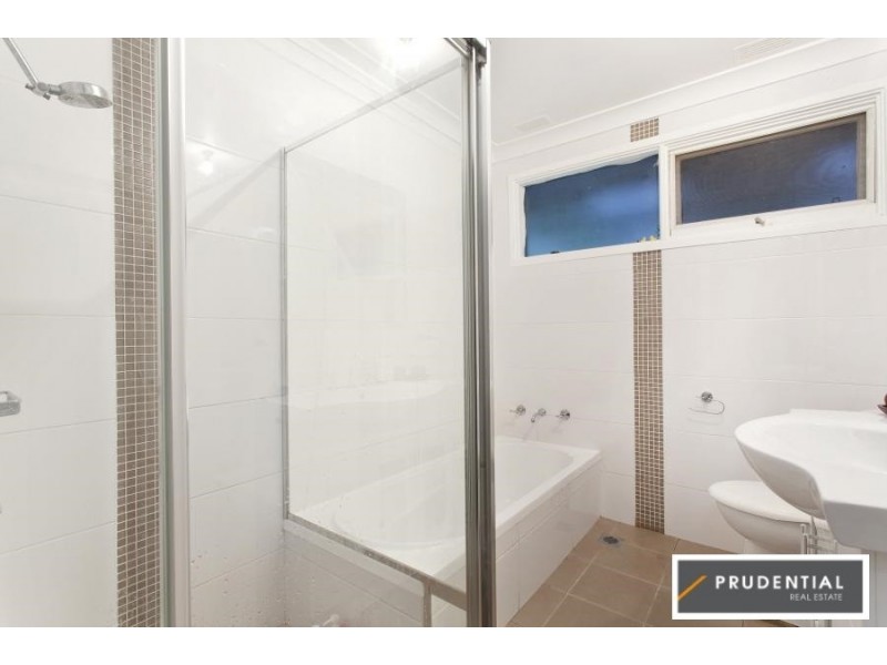 22 Pinaroo Crescent, Bradbury NSW 2560