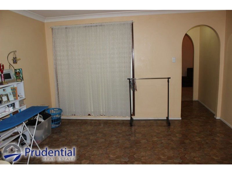 1/11 Mundarda Place, St Helens Park NSW 2560