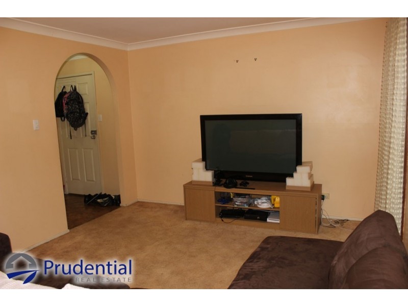 1/11 Mundarda Place, St Helens Park NSW 2560