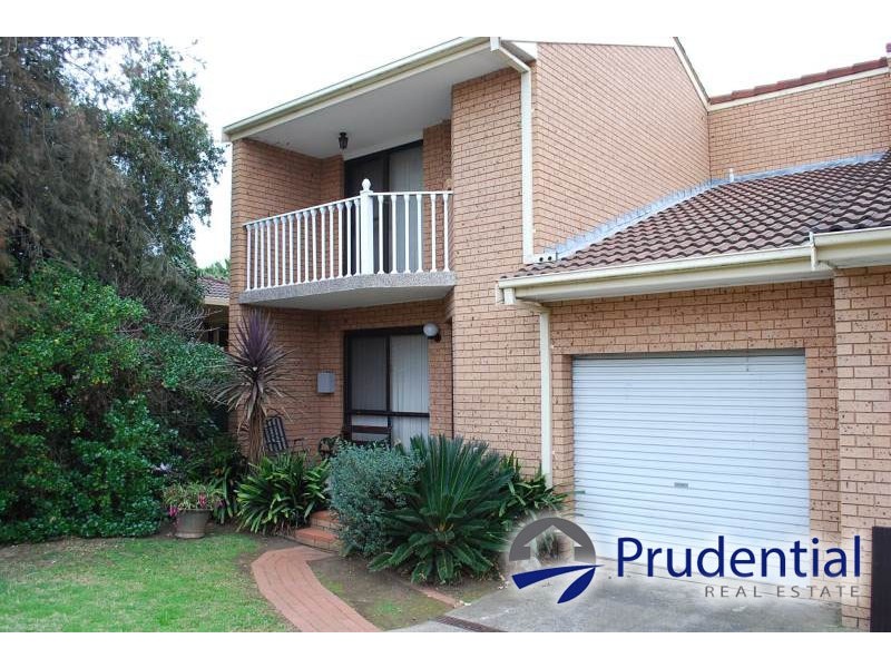 1/3 Illawong Road, Leumeah NSW 2560