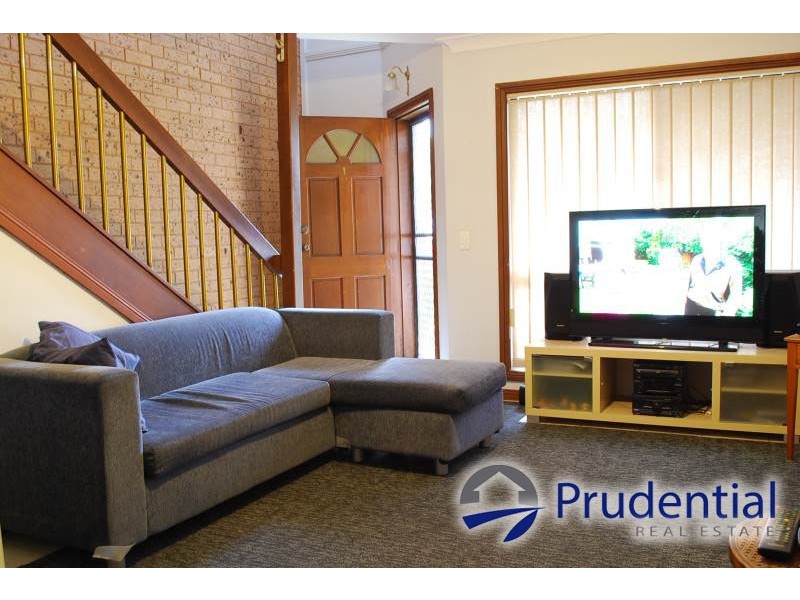 1/3 Illawong Road, Leumeah NSW 2560