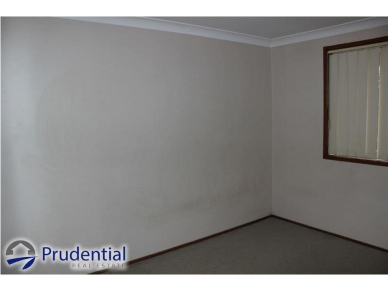 34 Clerkenwell Street, Ambarvale NSW 2560