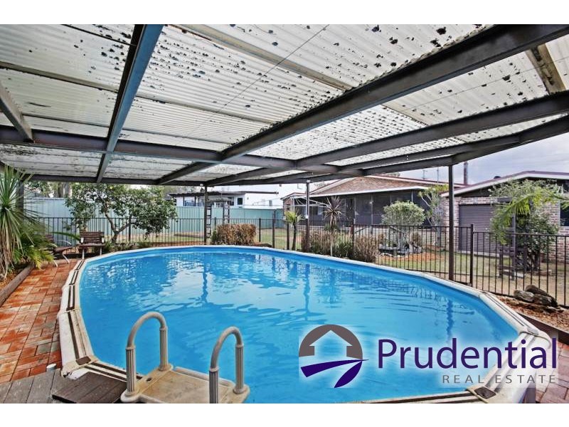 24 Macquarie Avenue, Leumeah NSW 2560