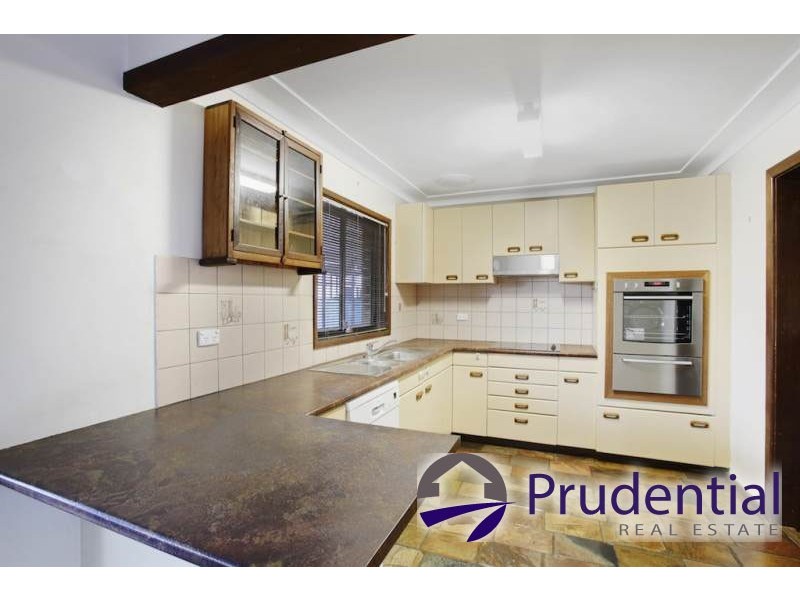 24 Macquarie Avenue, Leumeah NSW 2560