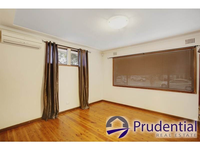 24 Macquarie Avenue, Leumeah NSW 2560