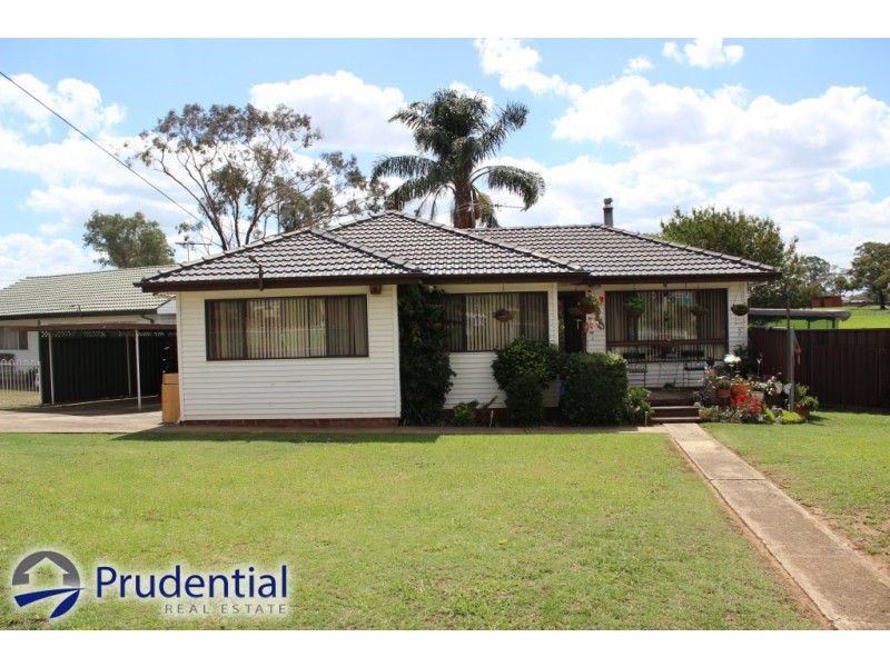 4 Perth Avenue, Campbelltown NSW 2560