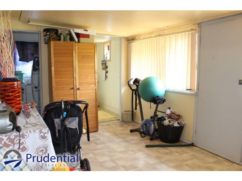 4 Perth Avenue, Campbelltown NSW 2560