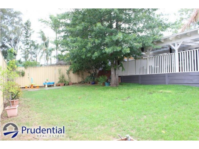 39 Lorenzo Crescent, Rosemeadow NSW 2560