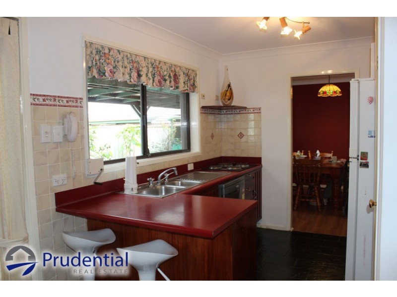 44 Queenscliff Drive, Woodbine NSW 2560