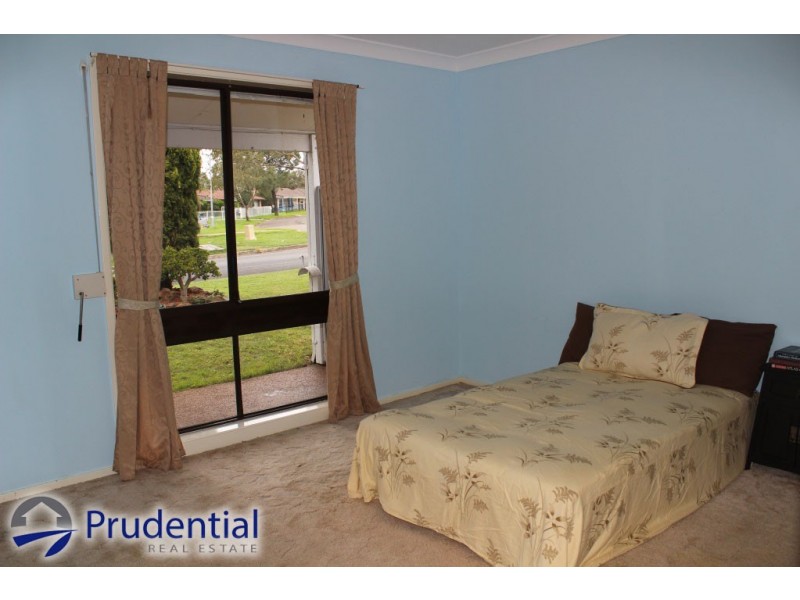 44 Queenscliff Drive, Woodbine NSW 2560