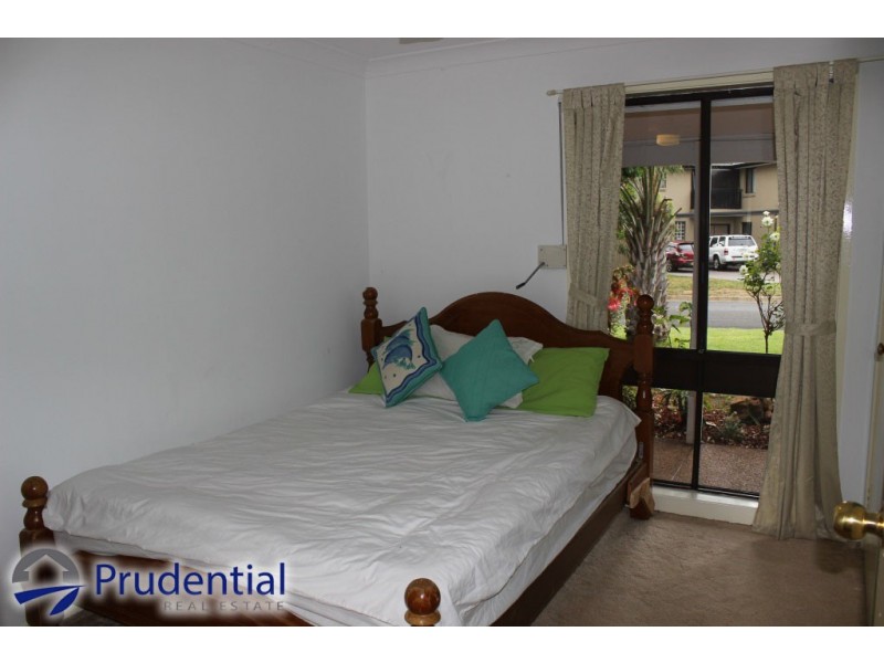 44 Queenscliff Drive, Woodbine NSW 2560