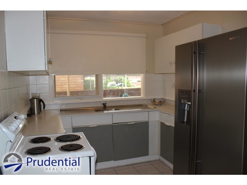 11 Weemala Crescent, Bradbury NSW 2560
