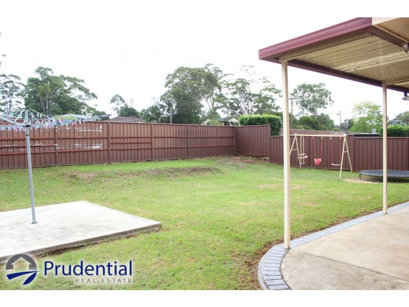 11 Weemala Crescent, Bradbury NSW 2560