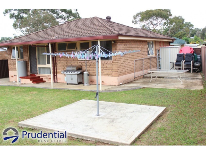 11 Weemala Crescent, Bradbury NSW 2560