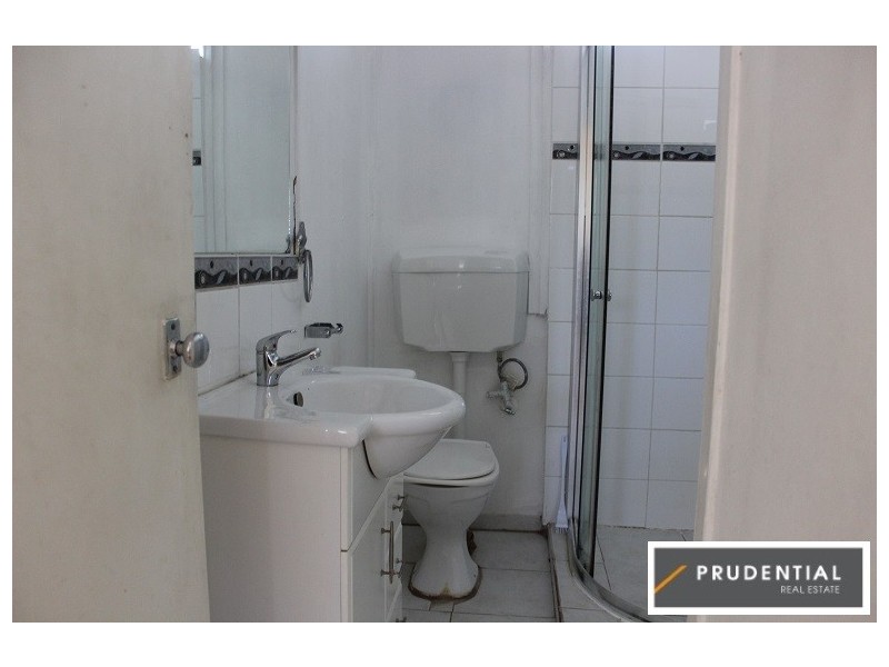 1 Middleton Road, Leumeah NSW 2560