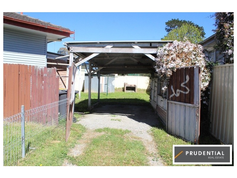 1 Middleton Road, Leumeah NSW 2560