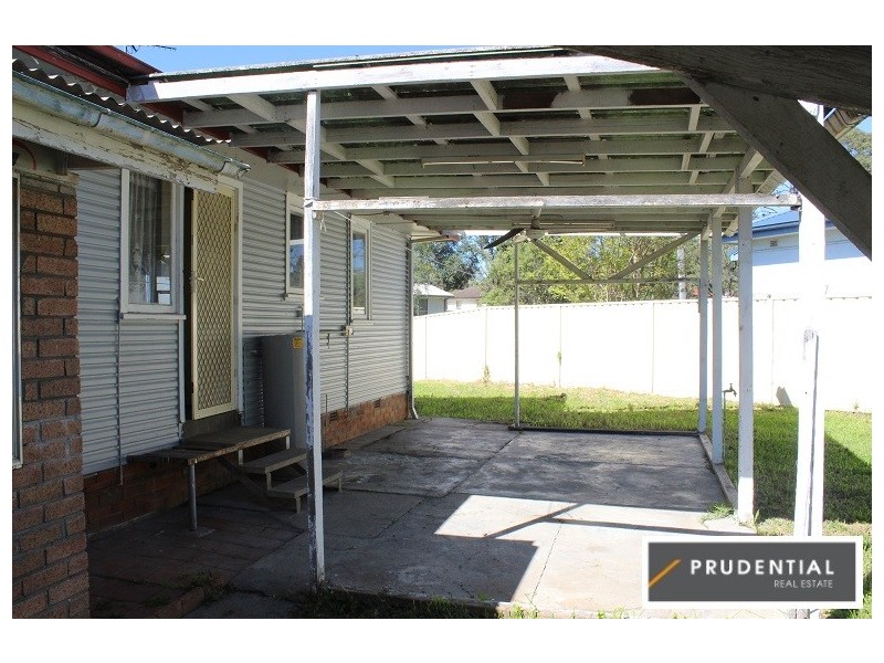 1 Middleton Road, Leumeah NSW 2560