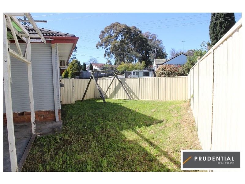 1 Middleton Road, Leumeah NSW 2560