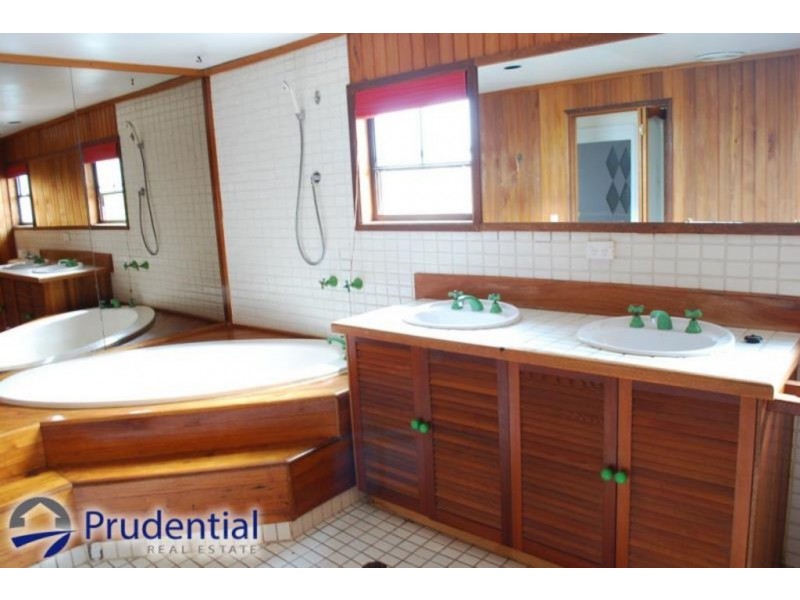 1 Urana Place, Leumeah NSW 2560