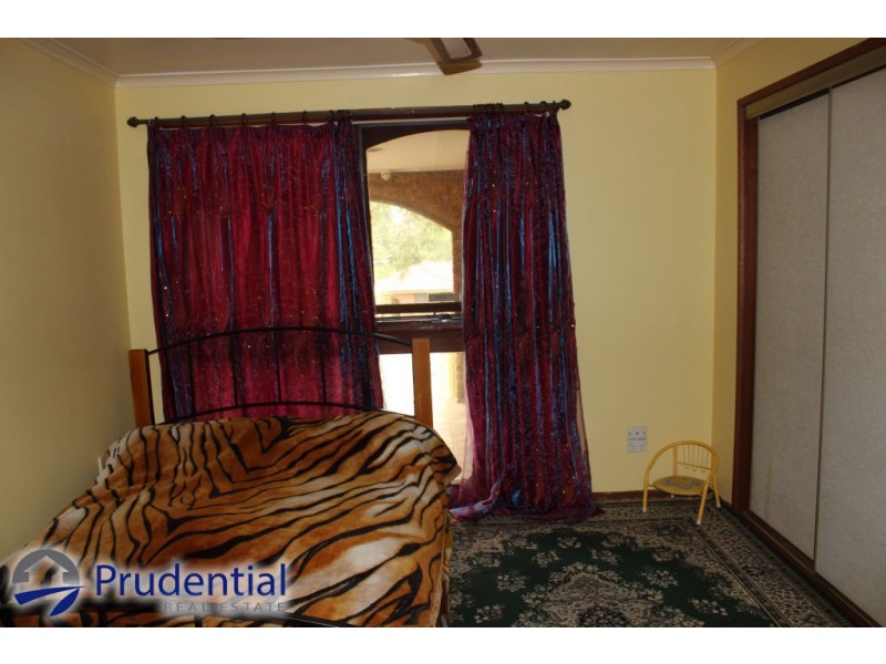 9 Midlothian Road, St Andrews NSW 2566