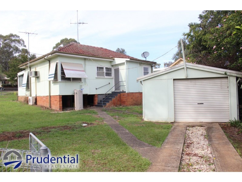 62 Farnsworth Avenue, Campbelltown NSW 2560