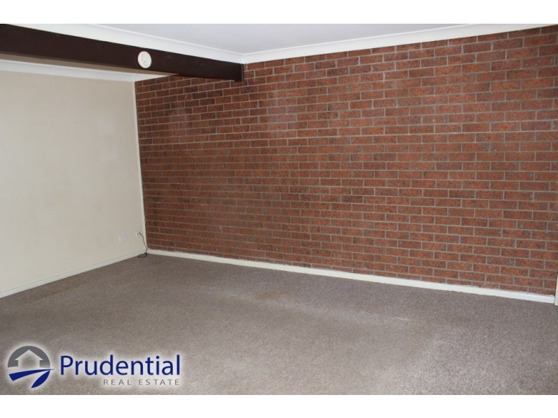 13/18 Westmoreland Road, Minto NSW 2566