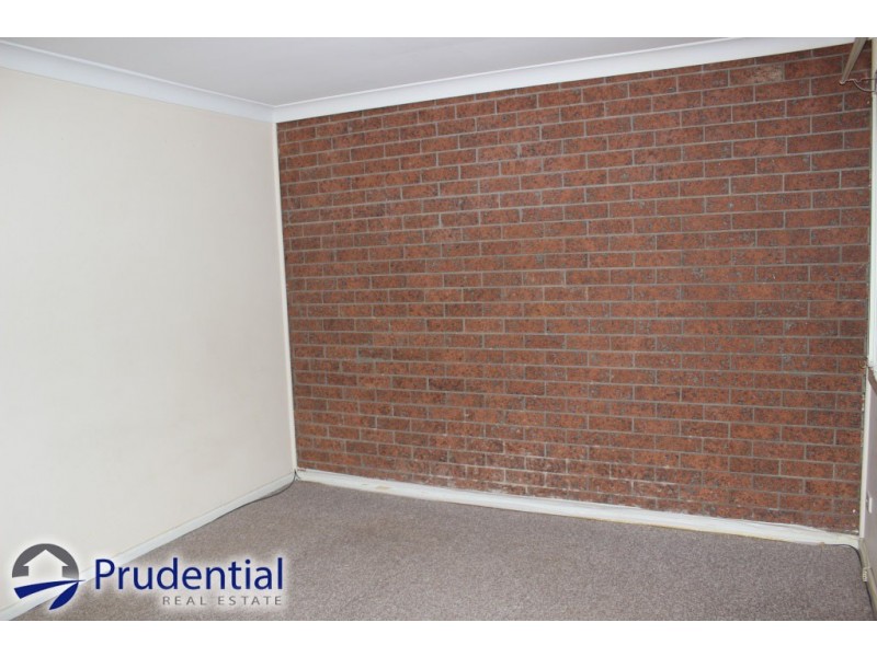 13/18 Westmoreland Road, Minto NSW 2566