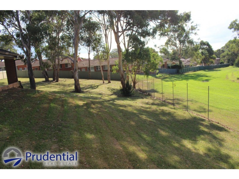 13/18 Westmoreland Road, Minto NSW 2566