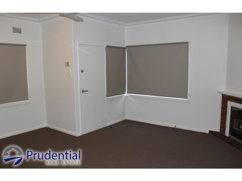 79 Allman Street, Campbelltown NSW 2560