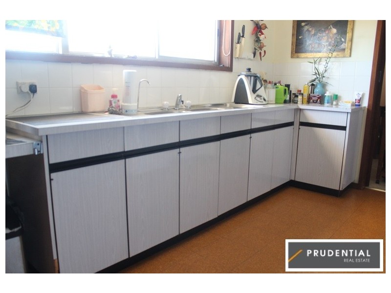 28 Bungonia Road, Leumeah NSW 2560