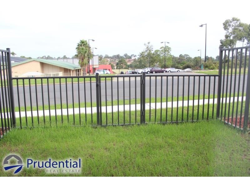 5/102 Feldspar Road, Eagle Vale NSW 2558