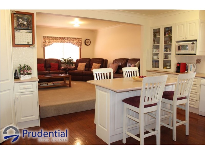 93 The Parkway, Bradbury NSW 2560