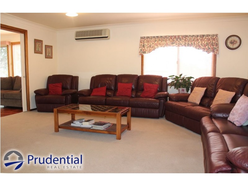 93 The Parkway, Bradbury NSW 2560
